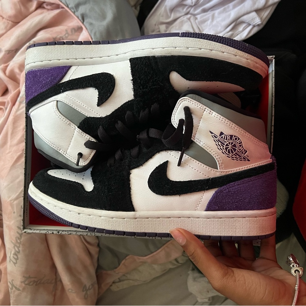 Jordan Women's Athletic Shoes Black White Purple